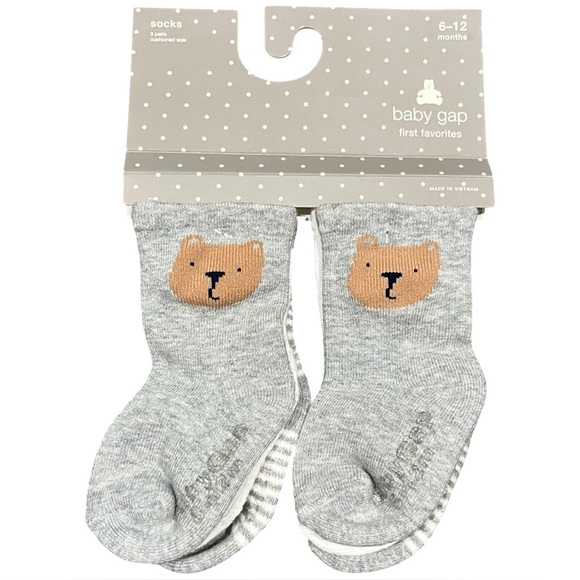 NWT Baby GAP Gray 3pk Socks size 6-12m - Picture 1 of 2